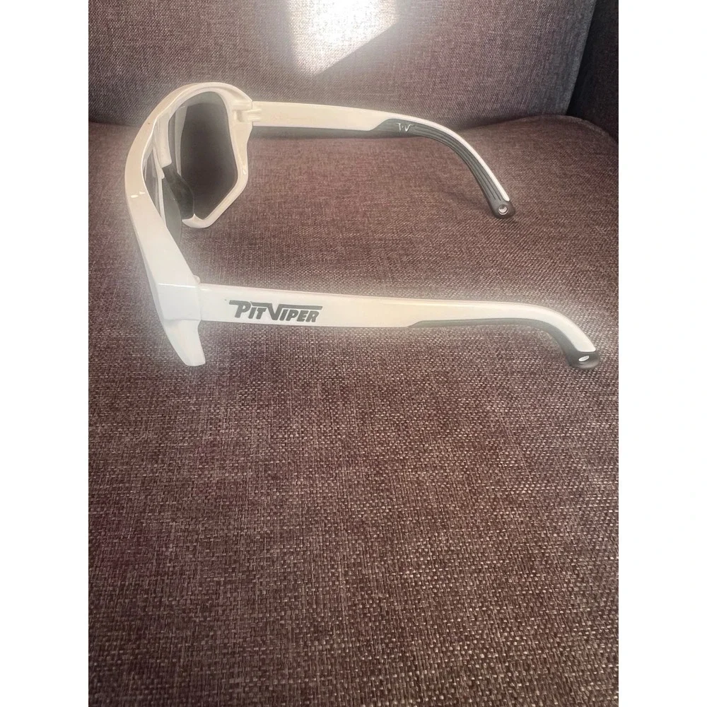 Pit Viper The Snowblow3r Sunglasses Unisex OS White Mirrored Sport Wraparound